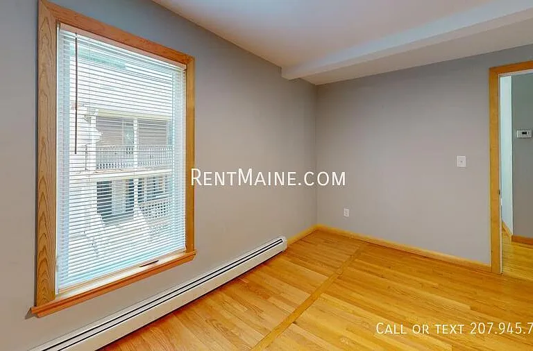 118 Grove St #2 — Photo 8