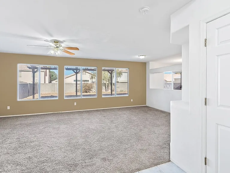 8238 S Placita Del Parque — Photo 11