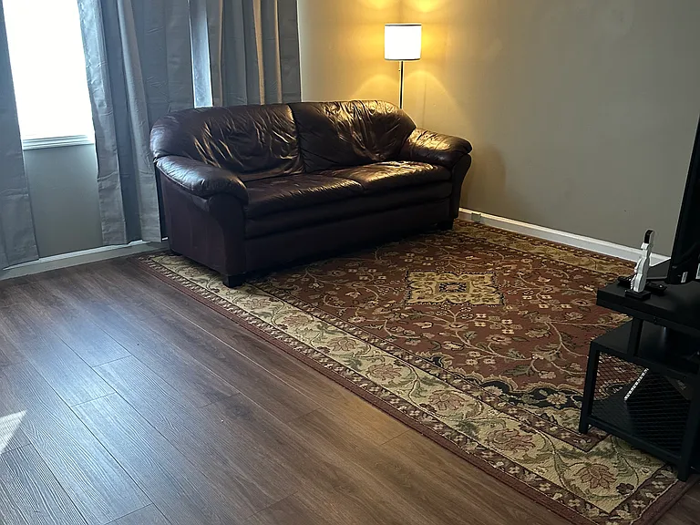 1019 Leavenworth St — Photo 3
