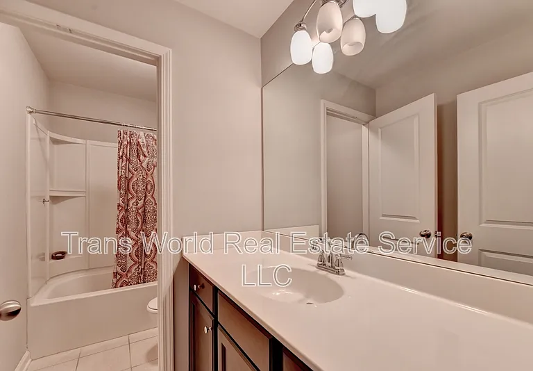4648 Pine St SE — Photo 36