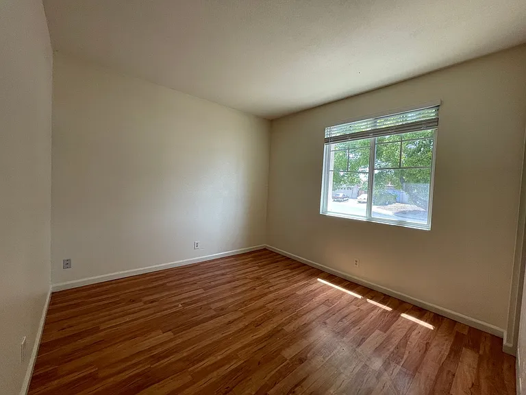 3976 Anastasia Ln — Photo 11