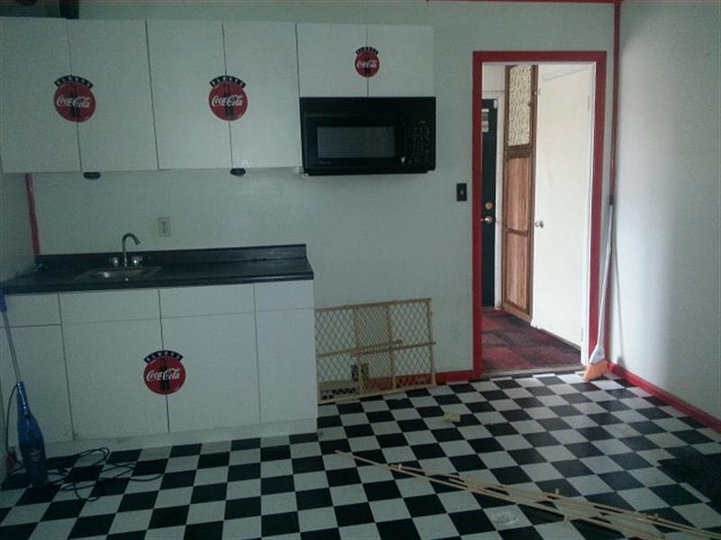2nd image of 2221 W Wallen Rd