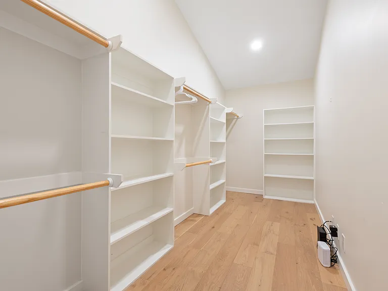 1505 Quaker Ridge Dr — Photo 23