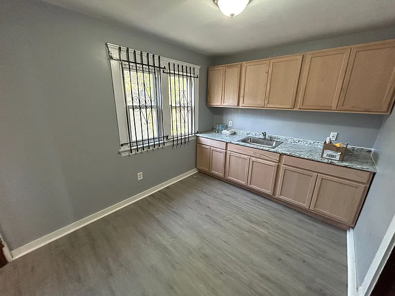 11220 Primrose Ave — Photo 10