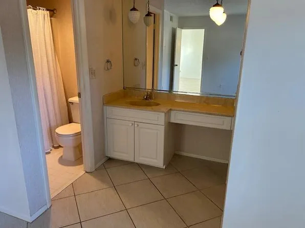 190 Lake Dora Drive #190, West Palm Beach, FL 33411