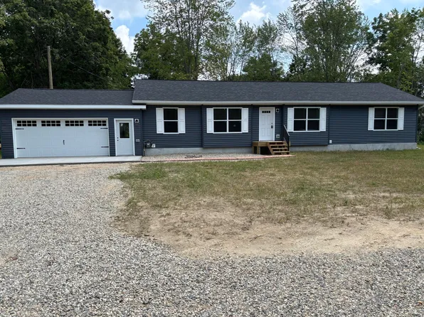 2827 Green Acres Dr, Mulliken, MI 48861