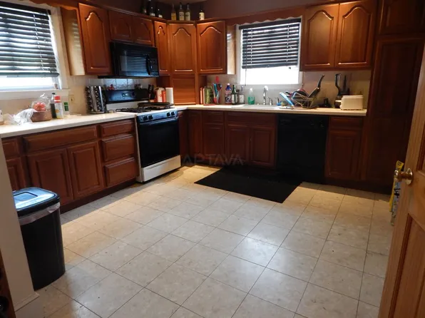 69 Merriam St #5, Somerville, MA 02143