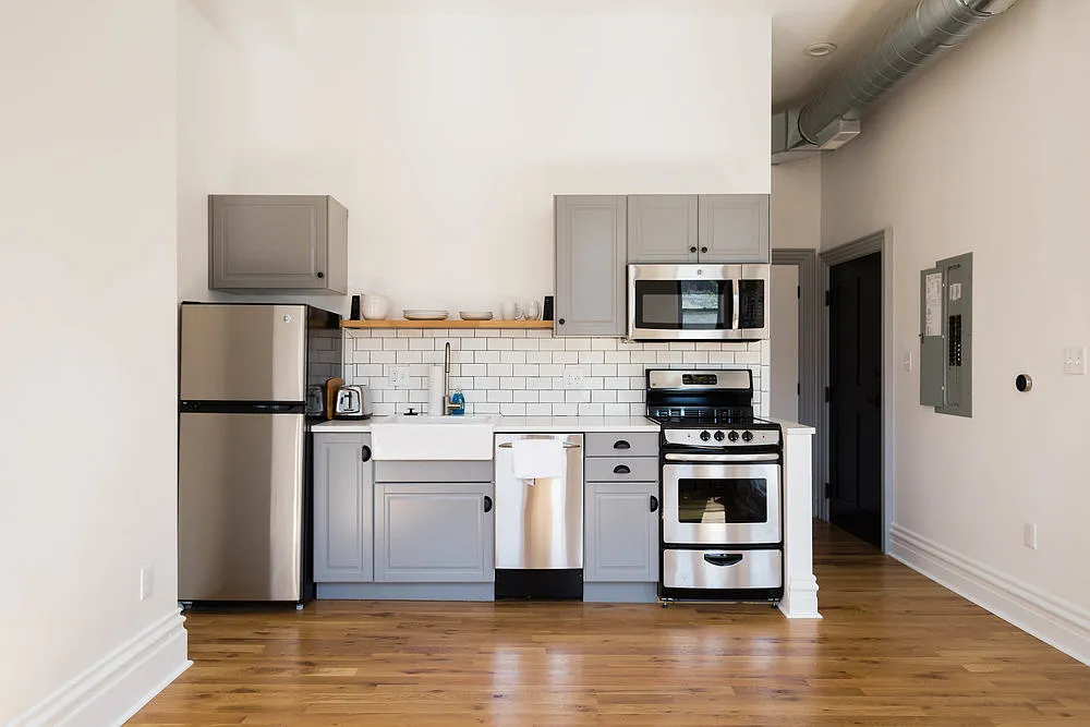 Building Photo - 4407 Butler St #3F