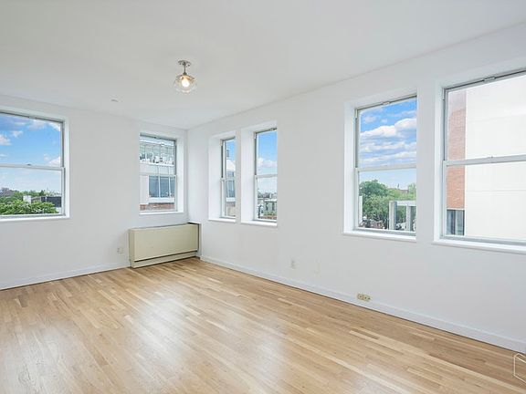 4th image of 25 Bergen St APT 5B