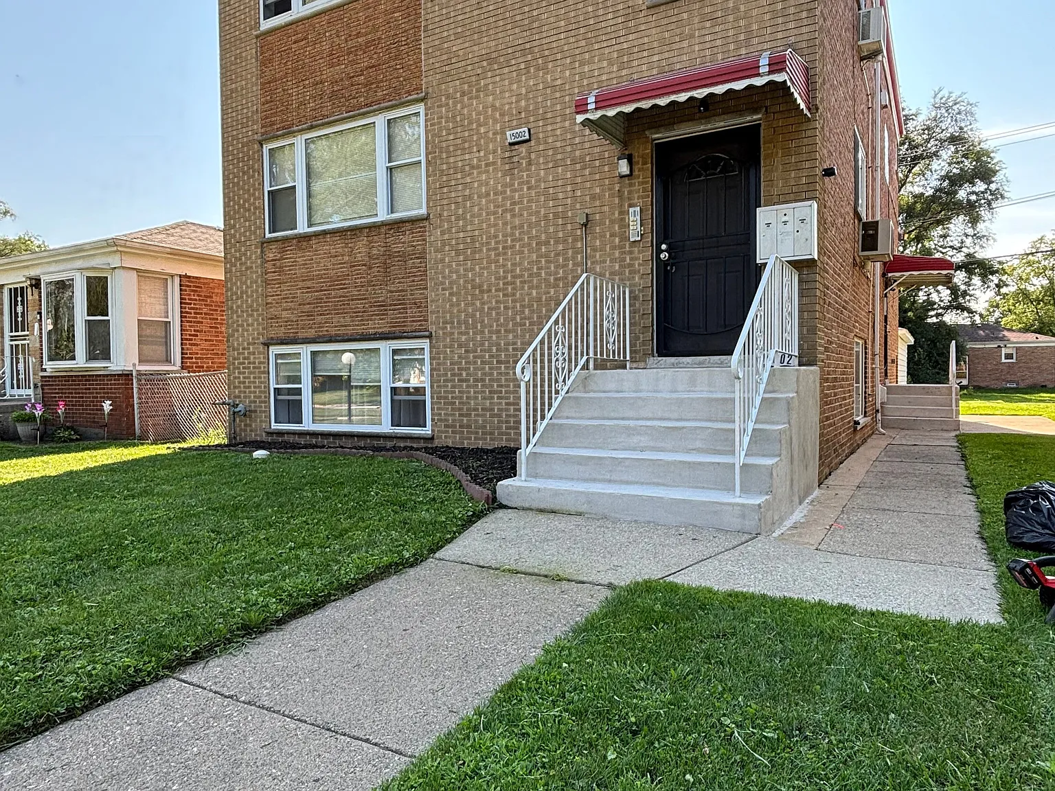 3 bed, 1.0 bath, 1175 sqft, $1,575 — Photo 1