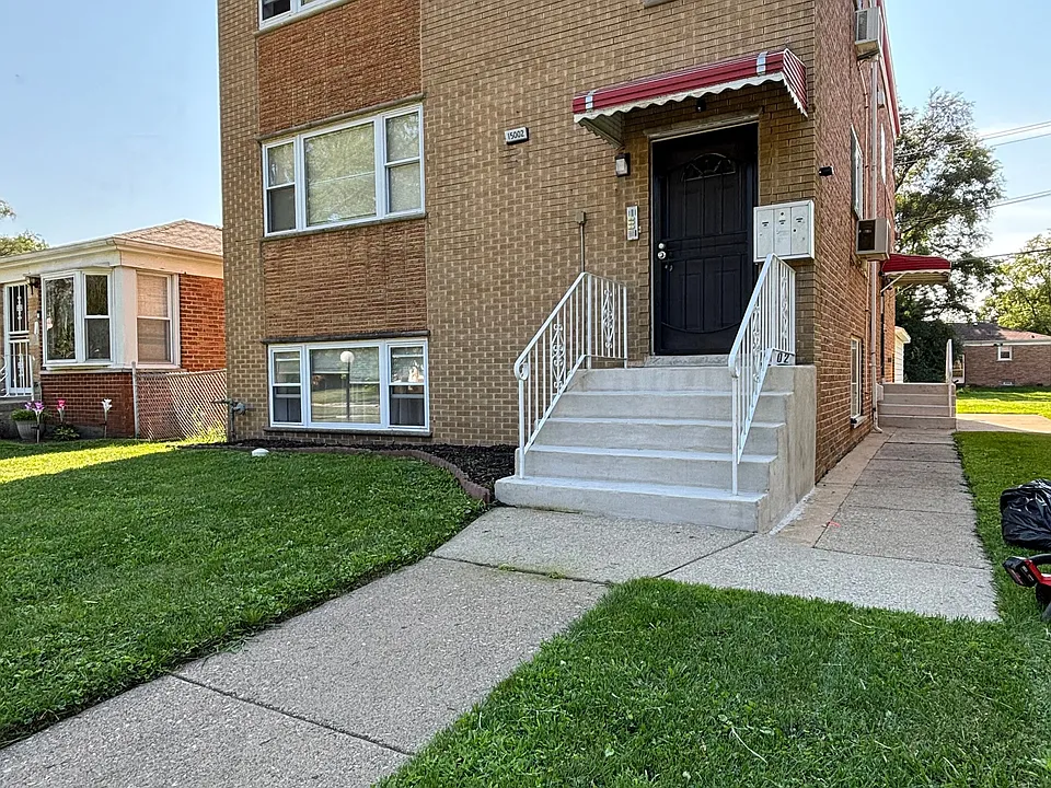 15002 Western Ave #2