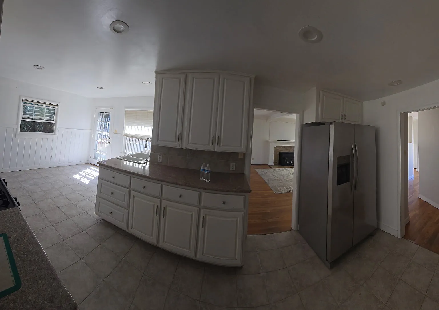 3 bed, 1650 sqft, $3,450 — Photo 2