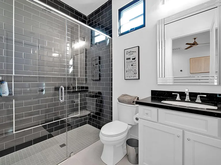 4819 N 68th Pl — Photo 25