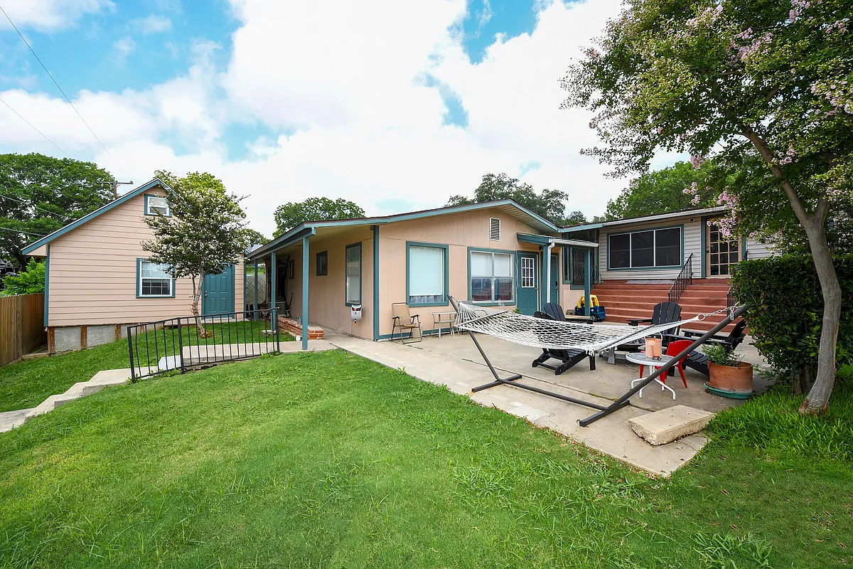 Left Side - Located. - 222 Highview Dr