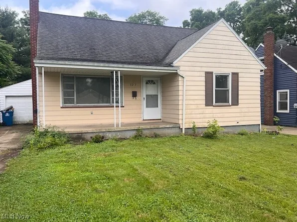 327 Sanderson Ave, Campbell, OH 44405