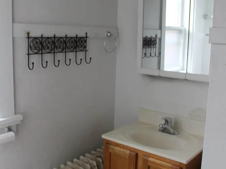 115 E Gorham St #2 — Photo 11