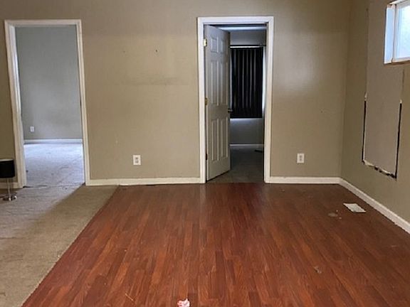 3rd image of 1670 Washington Ave