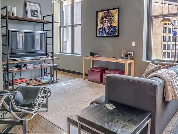 4th image of 350 Saint Peter St Unit 1206