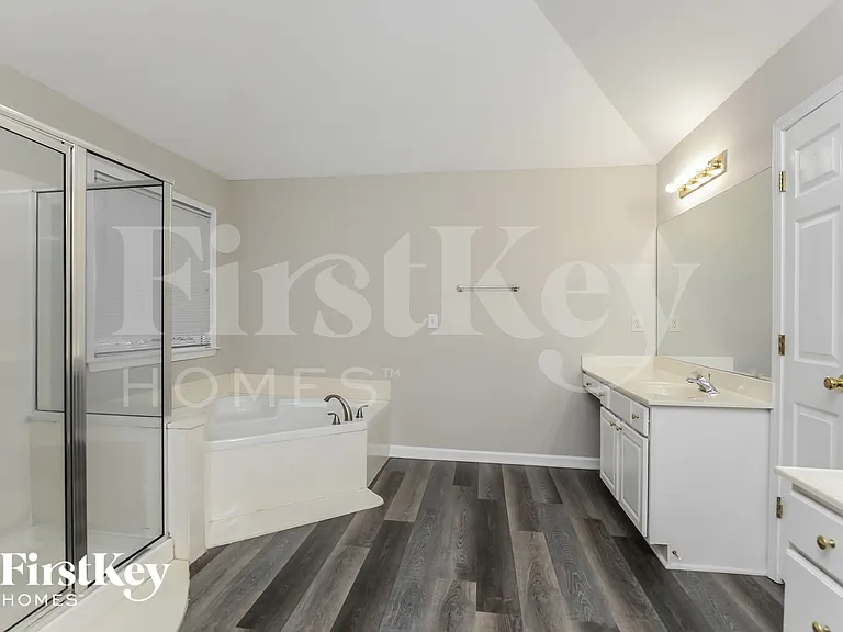 3215 Maple Terrace Dr — Photo 11