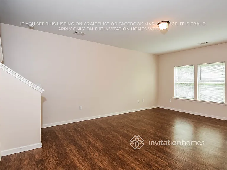 738 Rockingham Dr — Photo 6