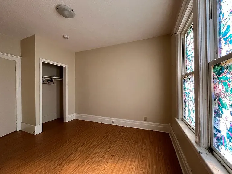 806 Marentette Ave #1 — Photo 9