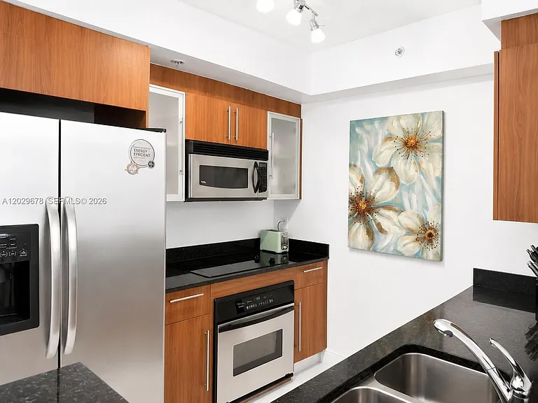 325 Biscayne Blvd #717 — Photo 6