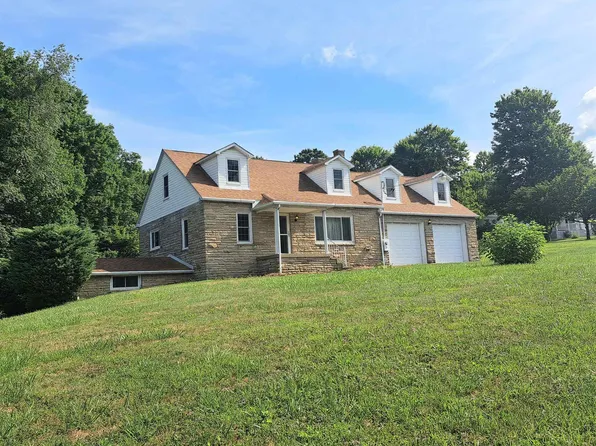 5025 Dogtown Rd, Kingwood, WV 26537