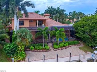 837 Buttonwood Ct, Marco Island, FL 34145