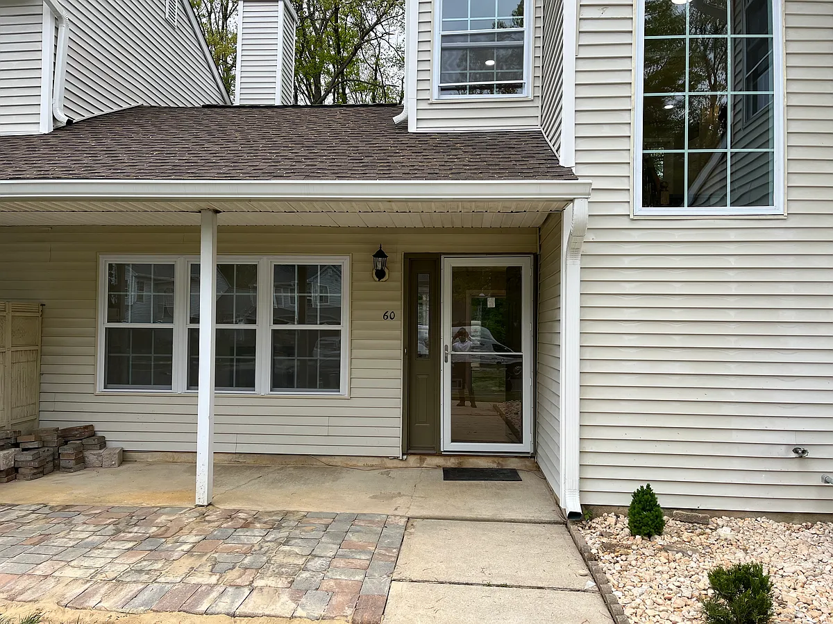 Building Photo - 60 Cypress Dr