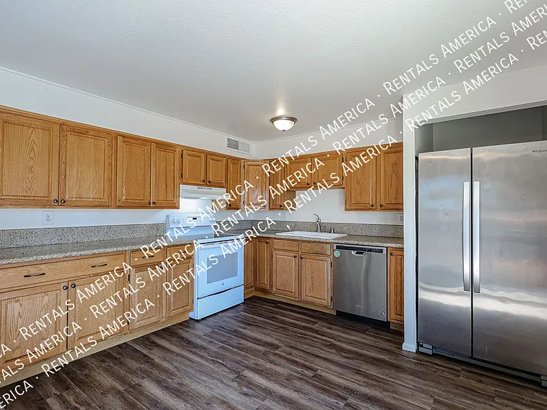 14029 N 38th Pl — Photo 8