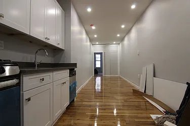 Rented by Lucky Apt Inc