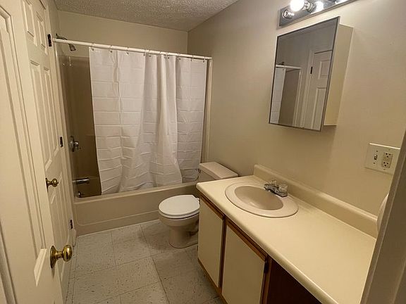 4th image of 13-17 Washington St #301