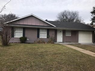 222 Northgate Dr, Waxahachie, TX 75165