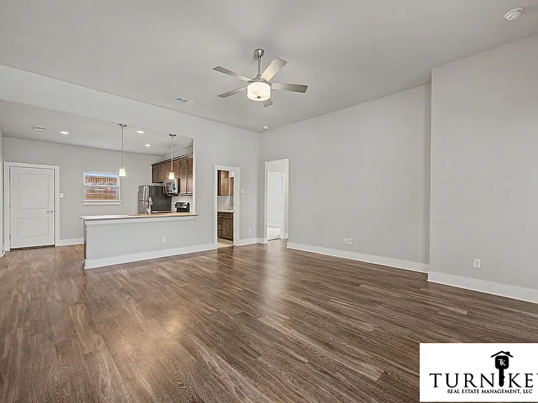 220 Stewart Bend Ct — Photo 8