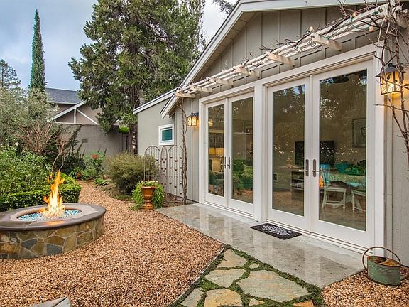2nd image of 226 Bella Vista Ave