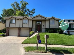 8733 Lafayette Ave, Omaha, NE 68114