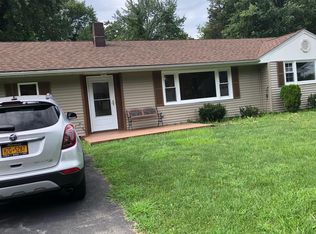 24 Village Dr, Saugerties, NY 12477