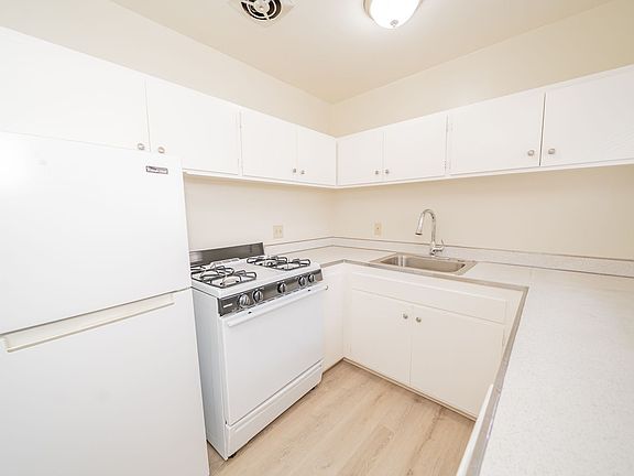 5th image of 354 Vernon St #304