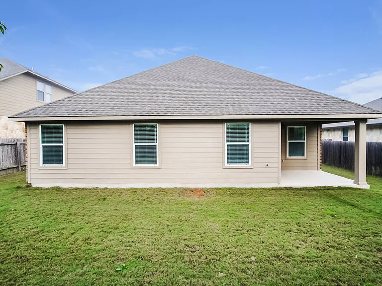 837 Clear Springs Holw — Photo 15