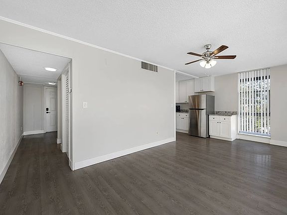 5th image of 3554 1st Ave N #203