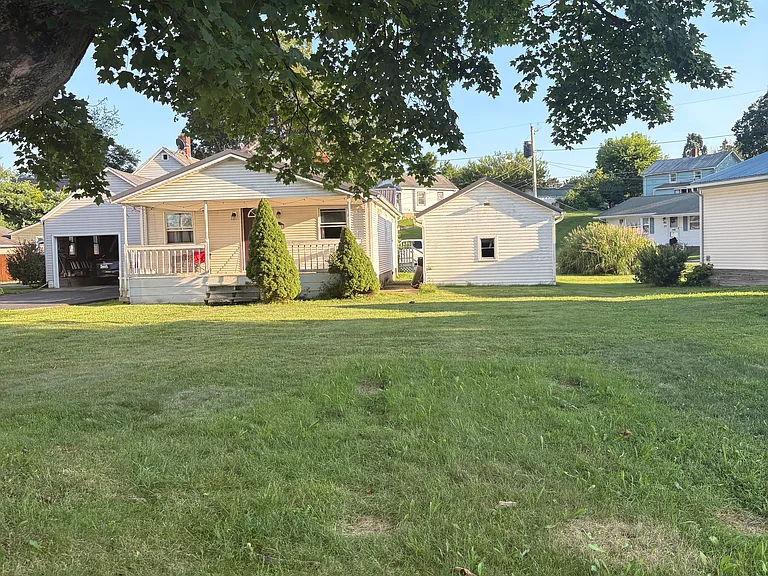 16 Cliff St — Photo 2