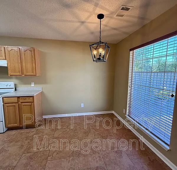 257 Shady Oak Cir — Photo 12