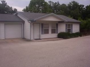 100 Starrville Ln, Branson West, MO 65737