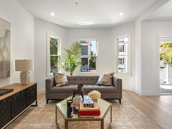 3rd image of 27 Saxton St APT 1