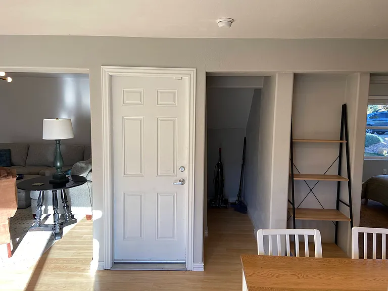 Door to upper unit that stays locked