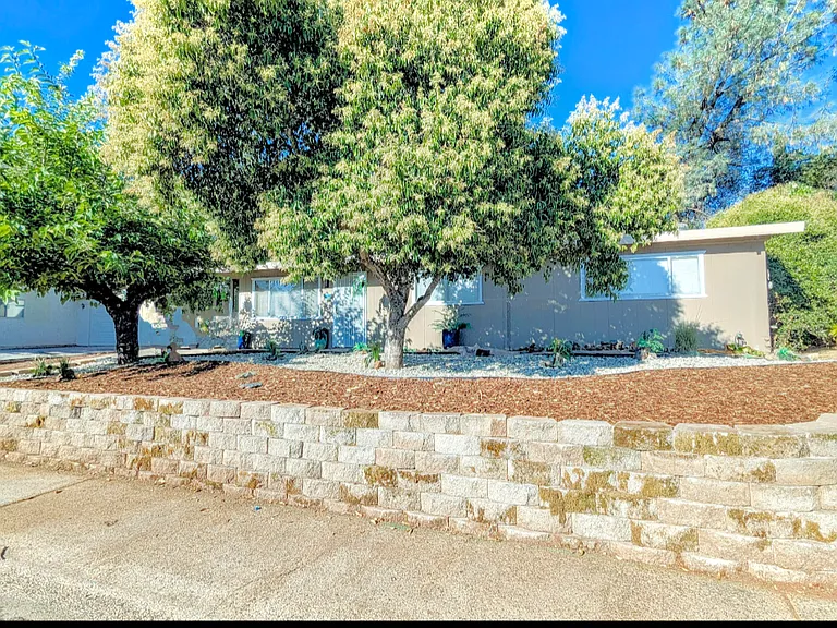 863 Sierra View Cir — Photo 8