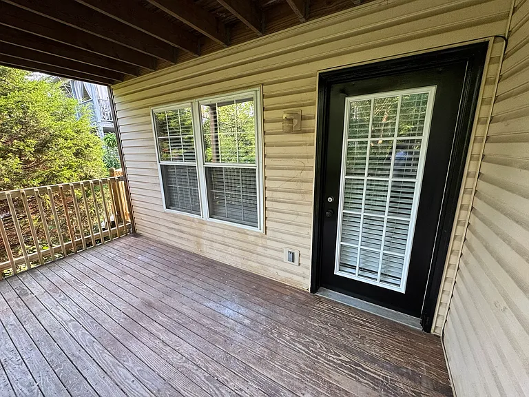 1979 Pieck Dr #B — Photo 24