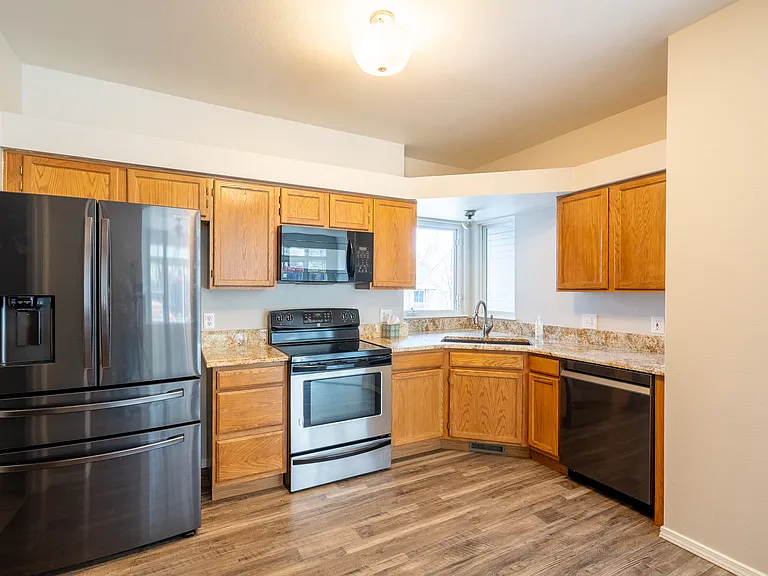 6431 Gemfield Dr — Photo 5