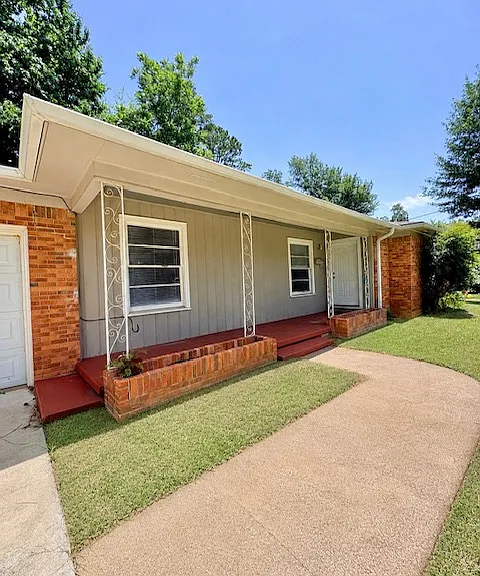 1824 S Fleishel Ave — Photo 1
