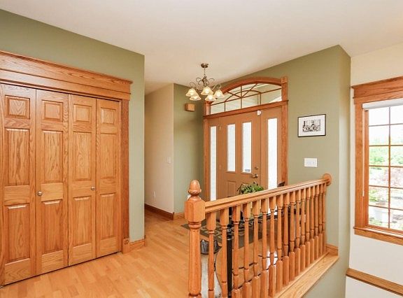 5th image of 2381 Deer Trail Dr NE